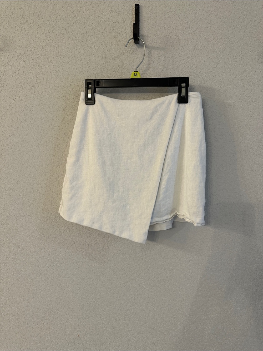 Abercrombie & Fitch White Mini Skirt